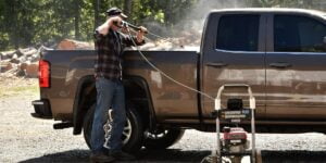 How_to_Clean_the_Bed_of_Your_Truck